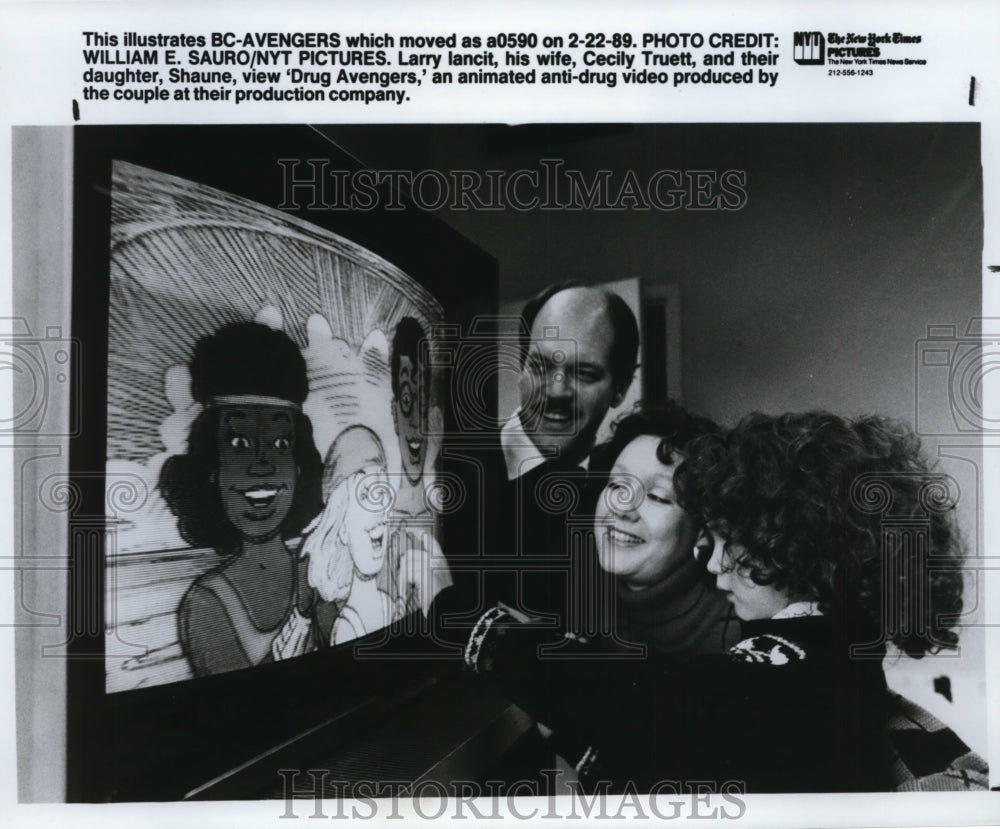 1989 Press Photo Larry Lancit, wife Cecily Truett and daughter Shaune. - Historic Images