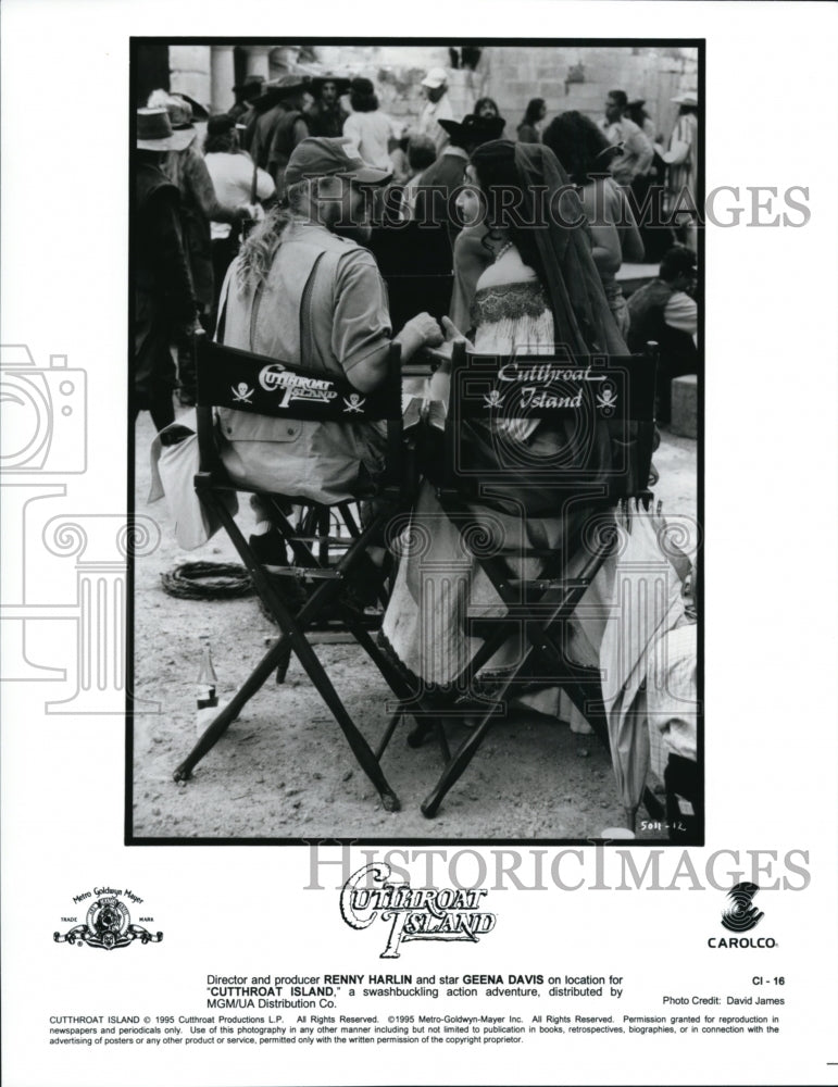 1995 Press Photo MGM&#39;s &quot;Cutthroat Island&quot; director and star on location - Historic Images