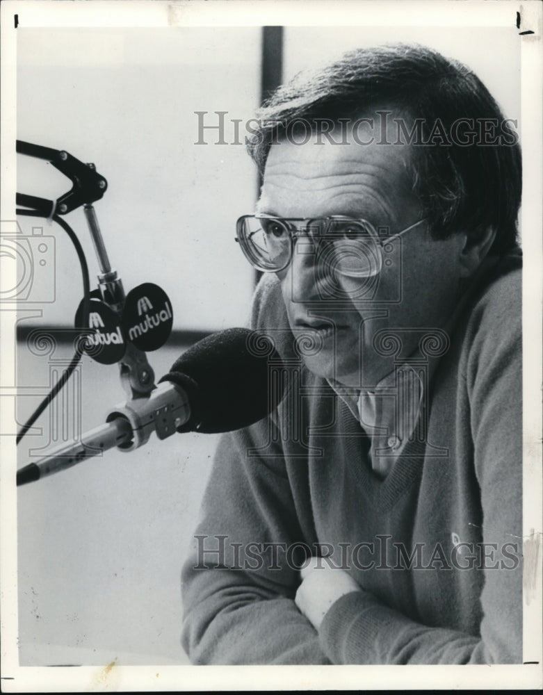 1985 Press Photo Larry King-E TV Column - cvb26768 - Historic Images