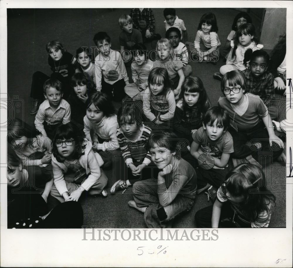 Press Photo Young children class - cvb26972 - Historic Images