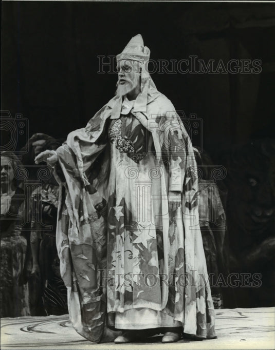 Press Photo John Macurdy stars as Sarastro in Mozart's"The Magic Flute" - Historic Images