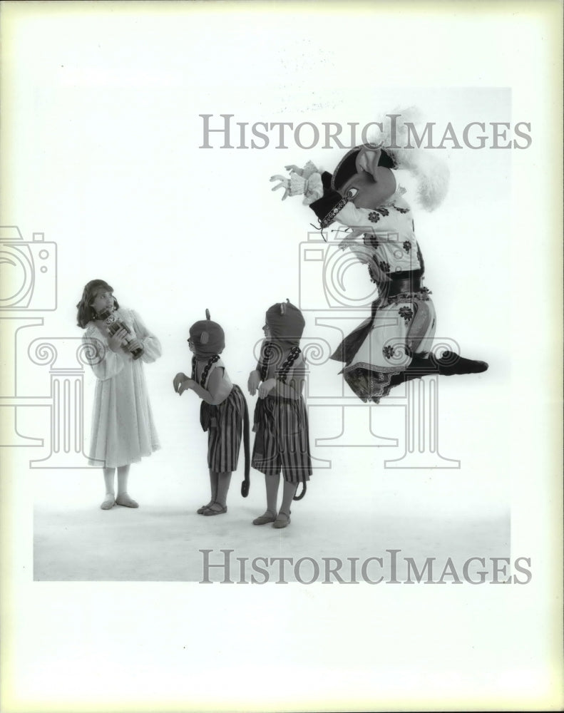 1987 Press Photo The Nutcracker-ballet Metro - cvb27588 - Historic Images