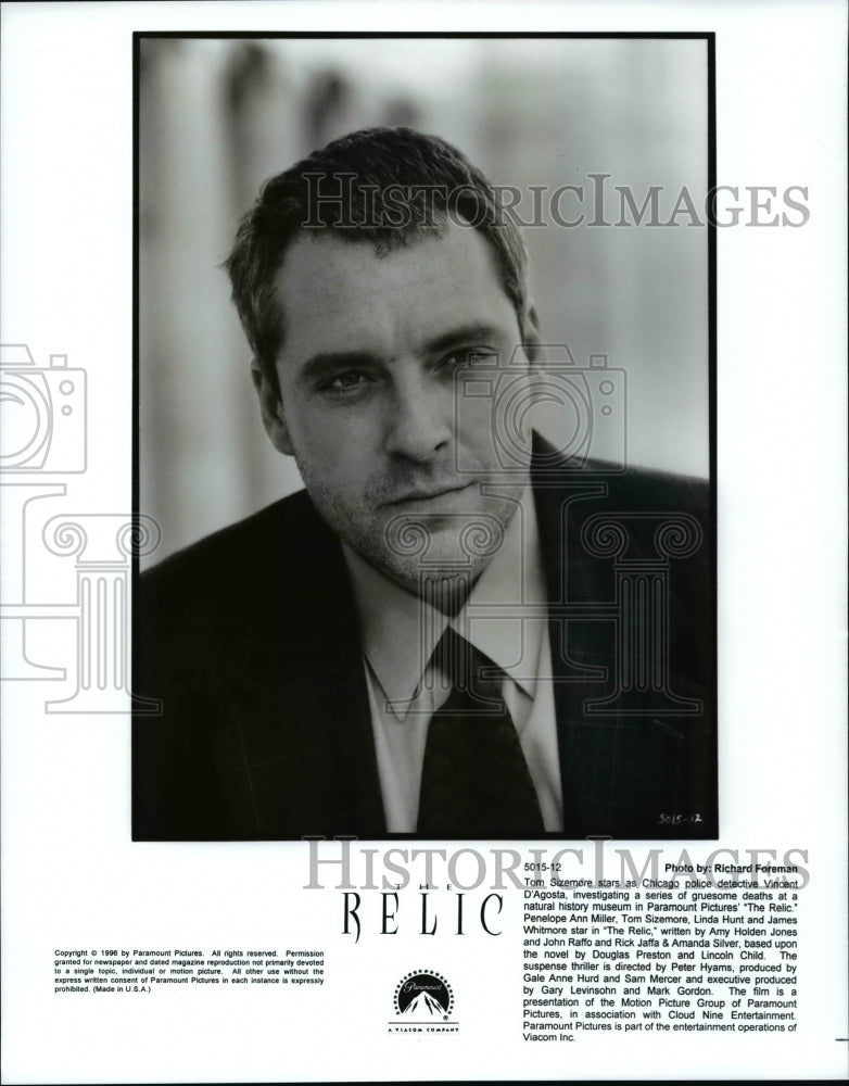 Press Photo Tom Sizemoore stars in "The Relic" - cvb27752 - Historic Images