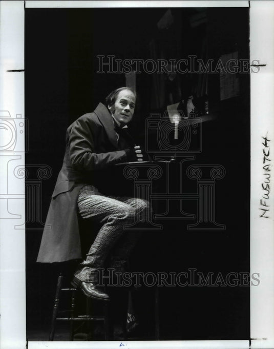 1989 Press Photo Michael Krawic- A Christmas Carol-Great Lakes Theater Festival - Historic Images