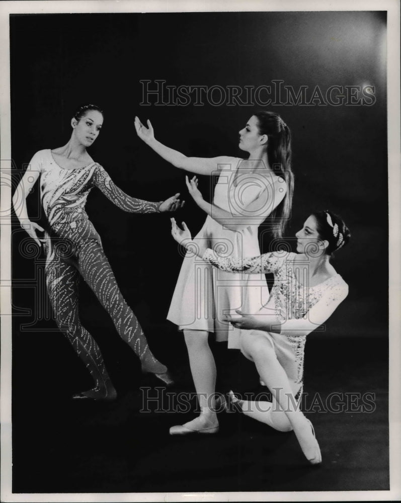 1970, Ballet Guild of Cleveland Gala Performance - cvb27793 - Historic Images