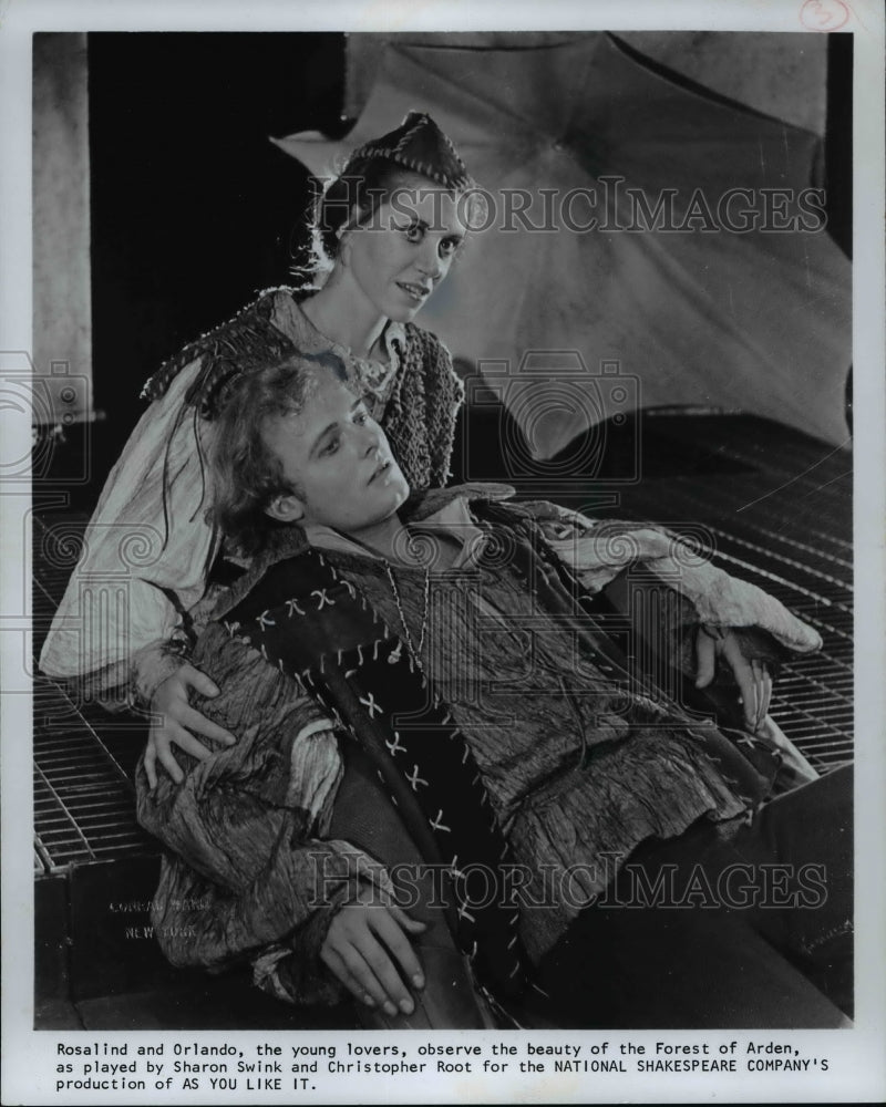 1974 Press Photo Sharon Swink and Christopher Root in &quot;As You Like It&quot; - Historic Images