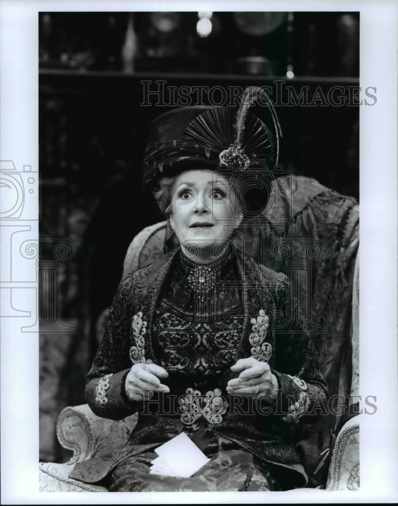 1997 Press Photo Patricia Kilgarriff in The Importance of Being Earnest - Historic Images