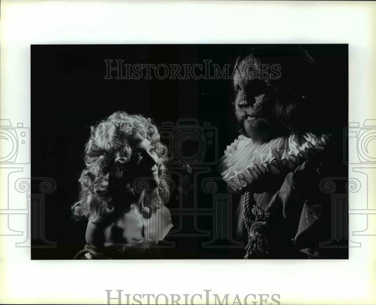 1988, Nancy Webb & Jim Cipiti in Beauty & The Beast - cvb28286 - Historic Images