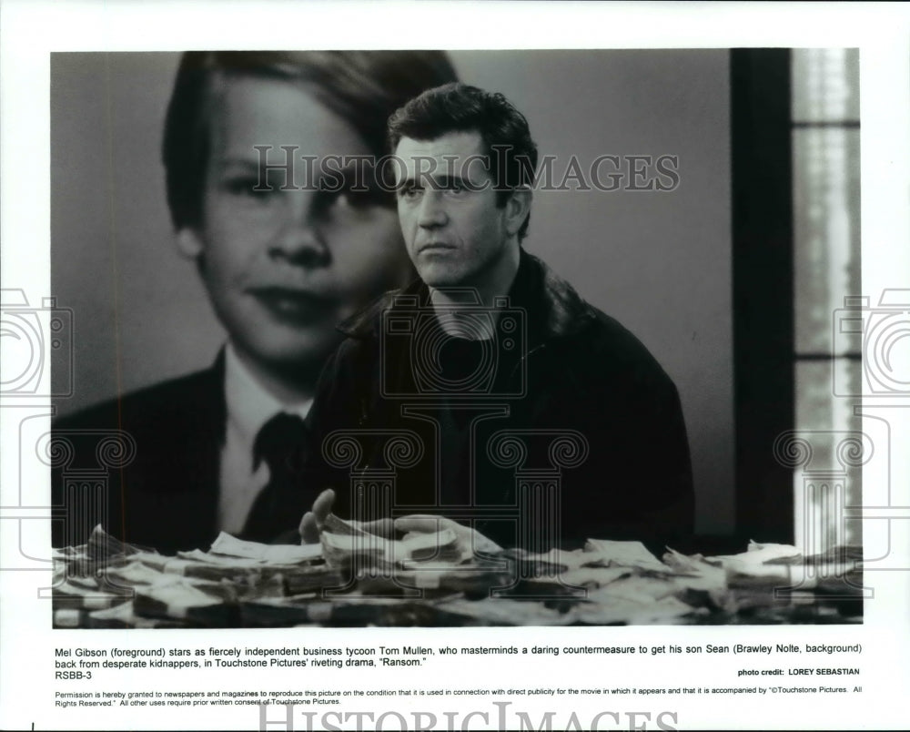 Press Photo Mel Gibson (foreground) - cvb28527 - Historic Images