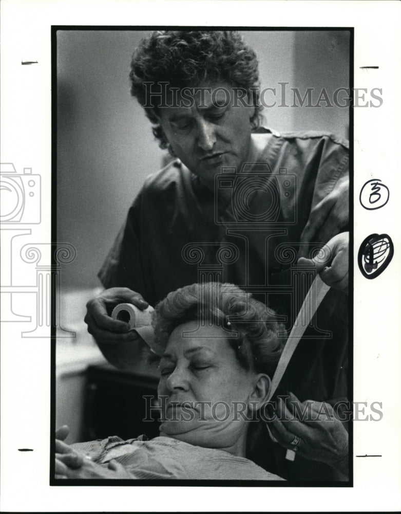 1990 Press Photo: Lucis Williams - Plastic Surgery - cvb28841 - Historic Images