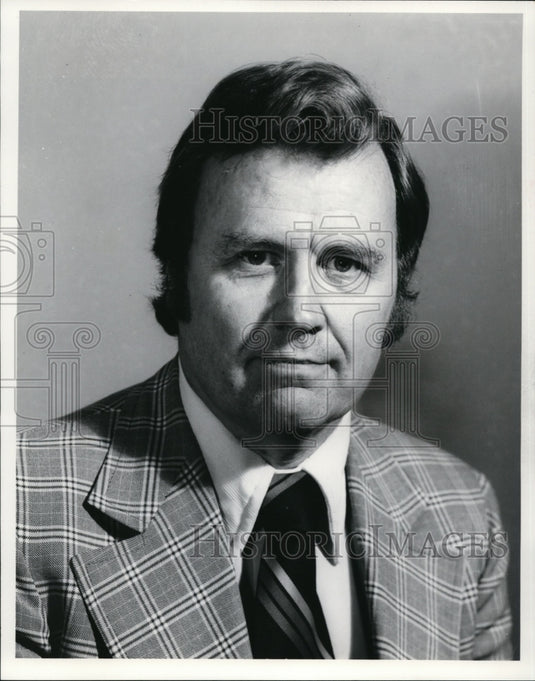 1977 Press Photo Gerald Powers-Bond Club of Cleveland president - cvb28906 - Historic Images