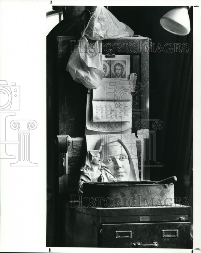 1983 Press Photo Sculptures at Kotecki Monuments - cvb29000 - Historic Images