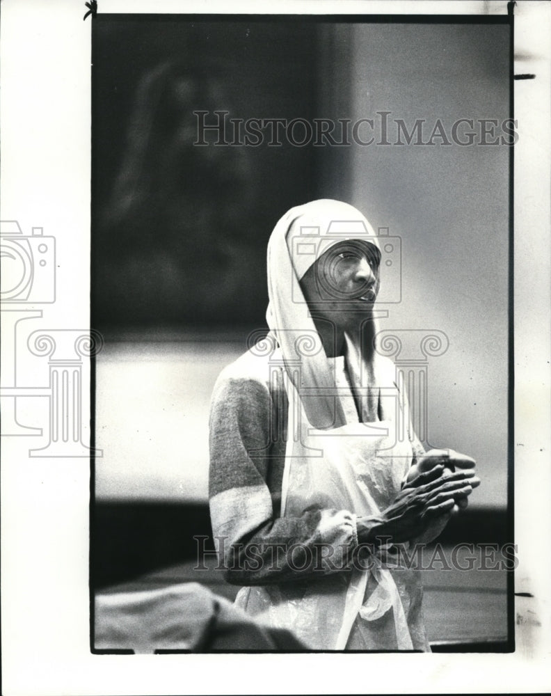 1983 Press Photo Mother of five living at the Salvation Army shelter - cvb29158 - Historic Images