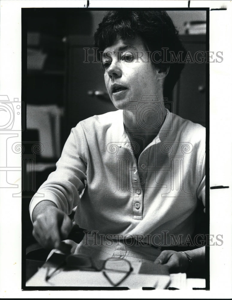 1988 Press Photo Diane Woodbridges, director of FHC Housing Corp - cvb29316 - Historic Images