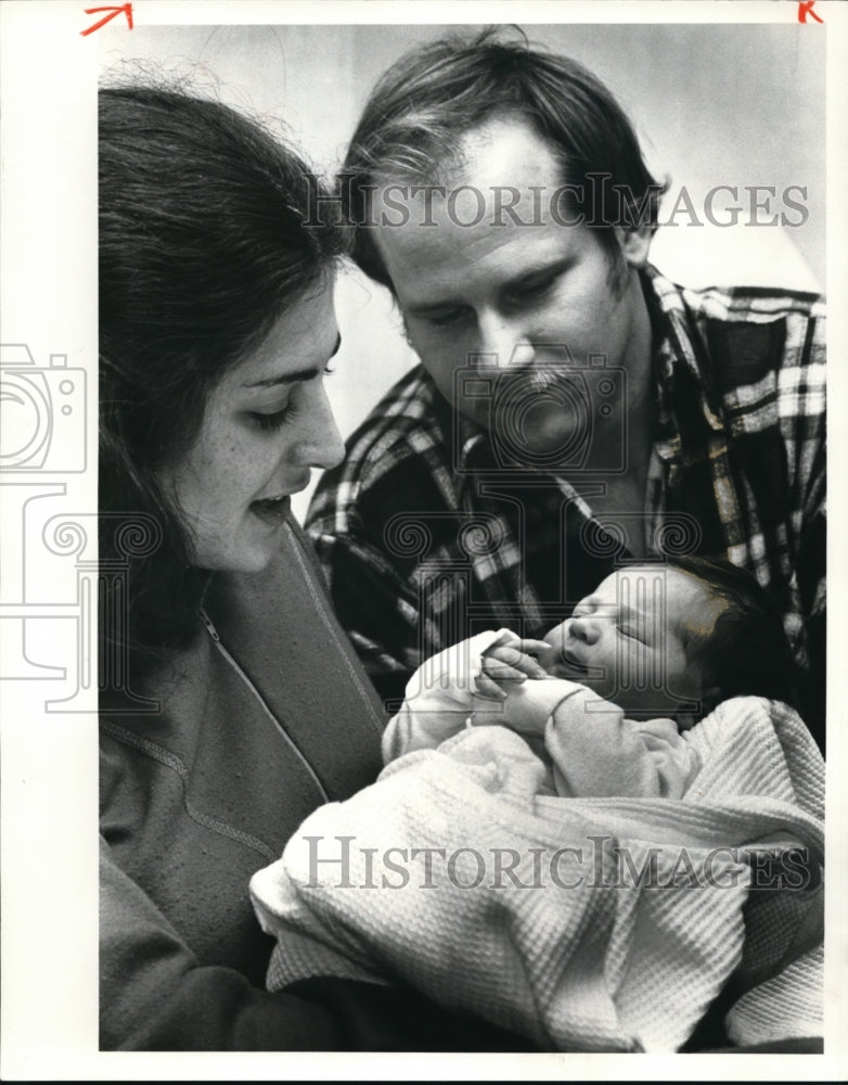 1981 Press Photo First baby of the new year, Rachel Ann born to the Wronowski&#39;s. - Historic Images