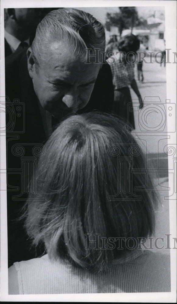 1968 Gov Rhodes talking to Cheryl Ritchie in Youngstown, Ohio-Historic Images