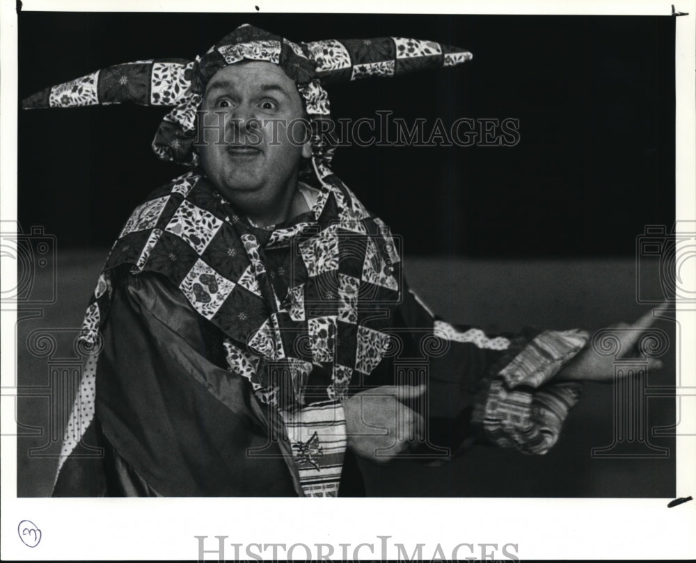 1990 Press Photo Chuck Richie, actor in Canterbury Tales - cvb29641 - Historic Images