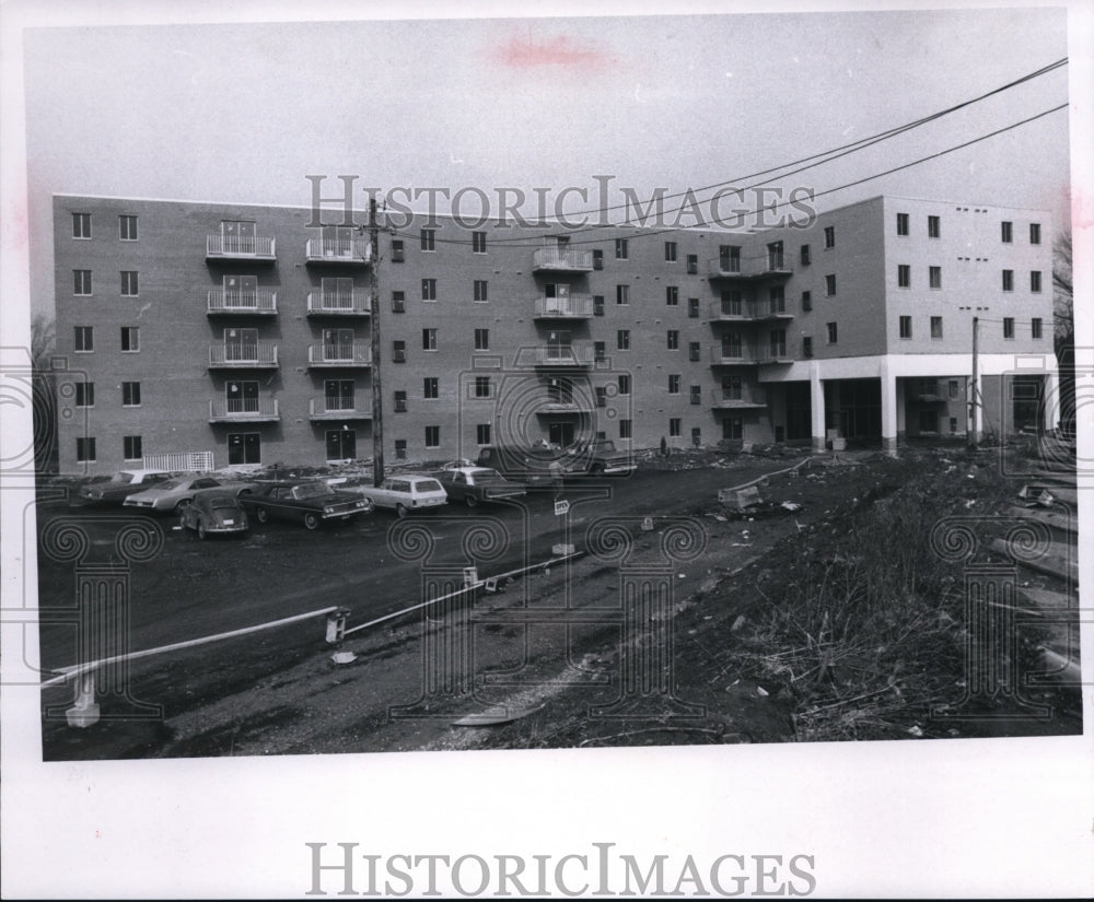 1970 Apartment, Clague Towers N. Olmsted-Historic Images