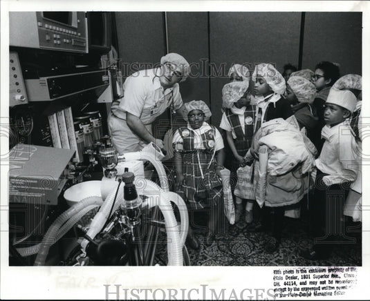 1989 Press Photo Cleveland Kids had hand-on experience at Children's Health Fair - Historic Images