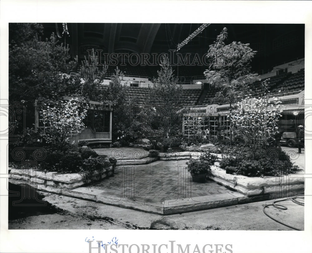 1991 Press Photo Wilma Smith&#39;s garden at Home and Flower Show Convention Center - Historic Images