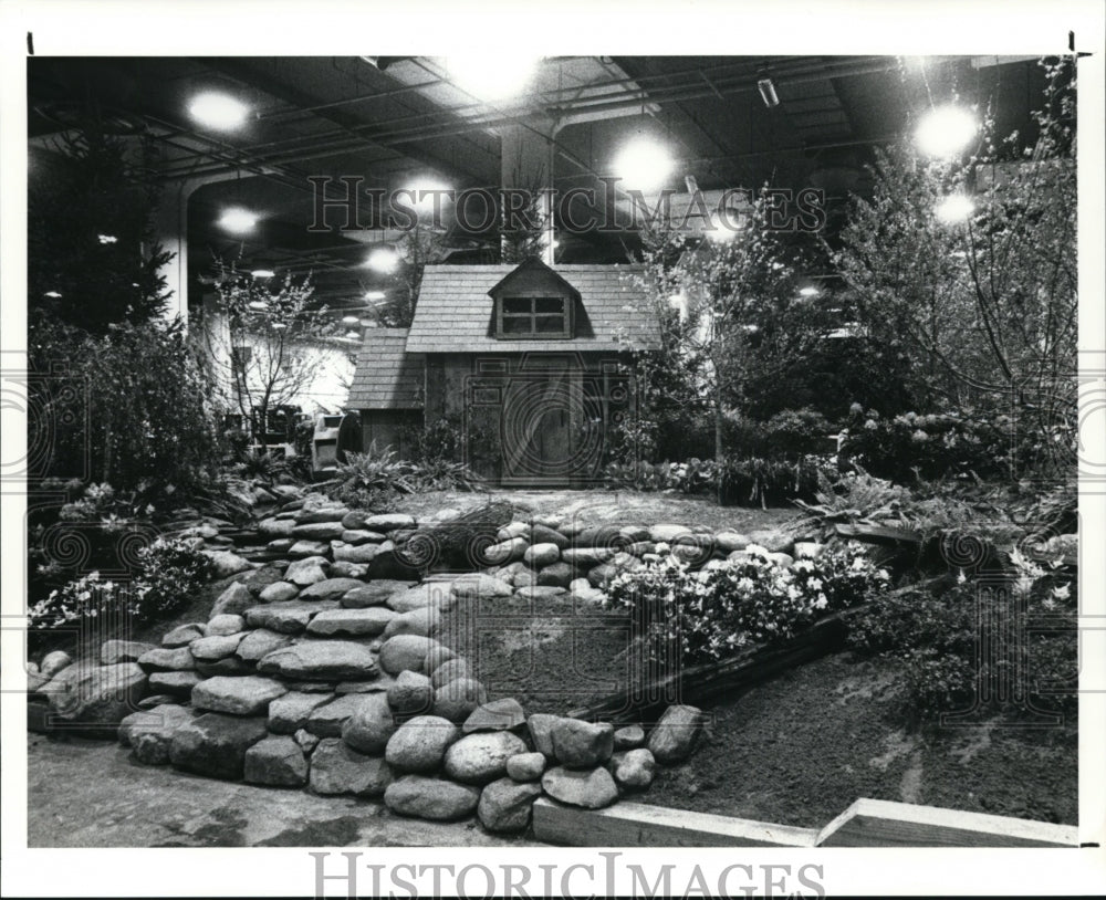 1991 Press Photo Robin Swoboda garden at Cleveland Home and Flower Show - Historic Images