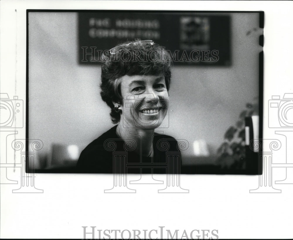 1989 Press Photo Diana Woodbridge Forest Hill Church Housing Corporation - Historic Images