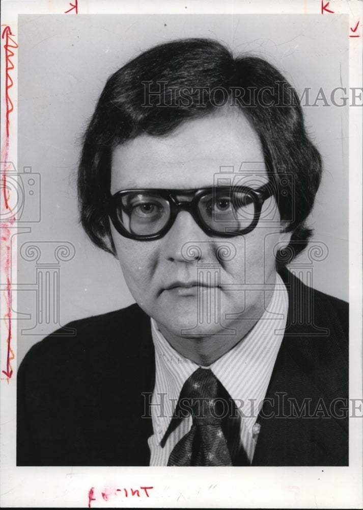 1976 Press Photo Tom Andrzejewski-Plain Dealer reporter - cvb30086 - Historic Images