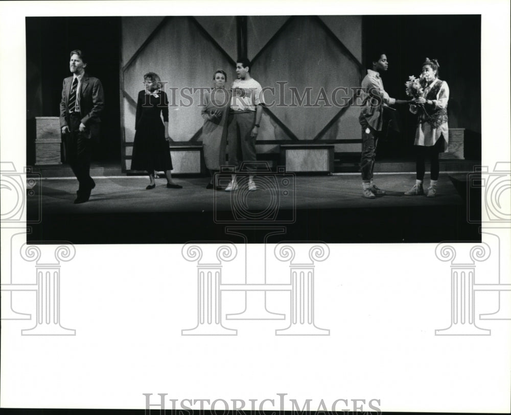 1990 Press Photo Cast members rehearse a scene from the musical Baby Ensemble&#39;s - Historic Images