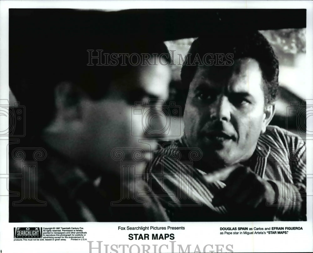 1997 Press Photo Douglas Spain &amp; Efrain Figueroa in Miguel Arteta&#39;s &quot;STAR MAPS&quot; - Historic Images