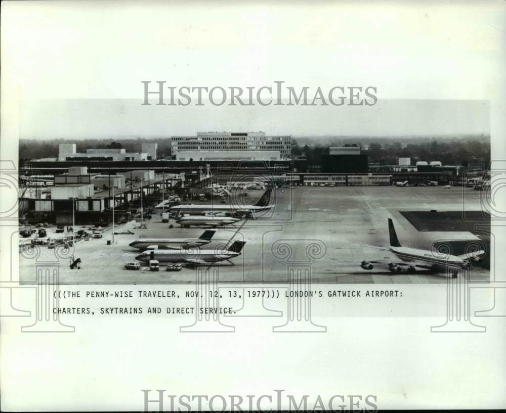 1977 Press Photo London&#39;s Gatwick Airport: Charters, Skytrains &amp; Direct Service - Historic Images