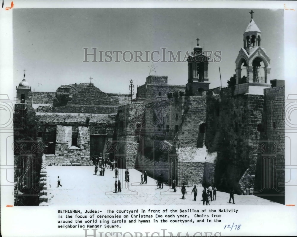 1978, Christmas Eve-Israel Basilica of the Nativity - cvb30733 - Historic Images