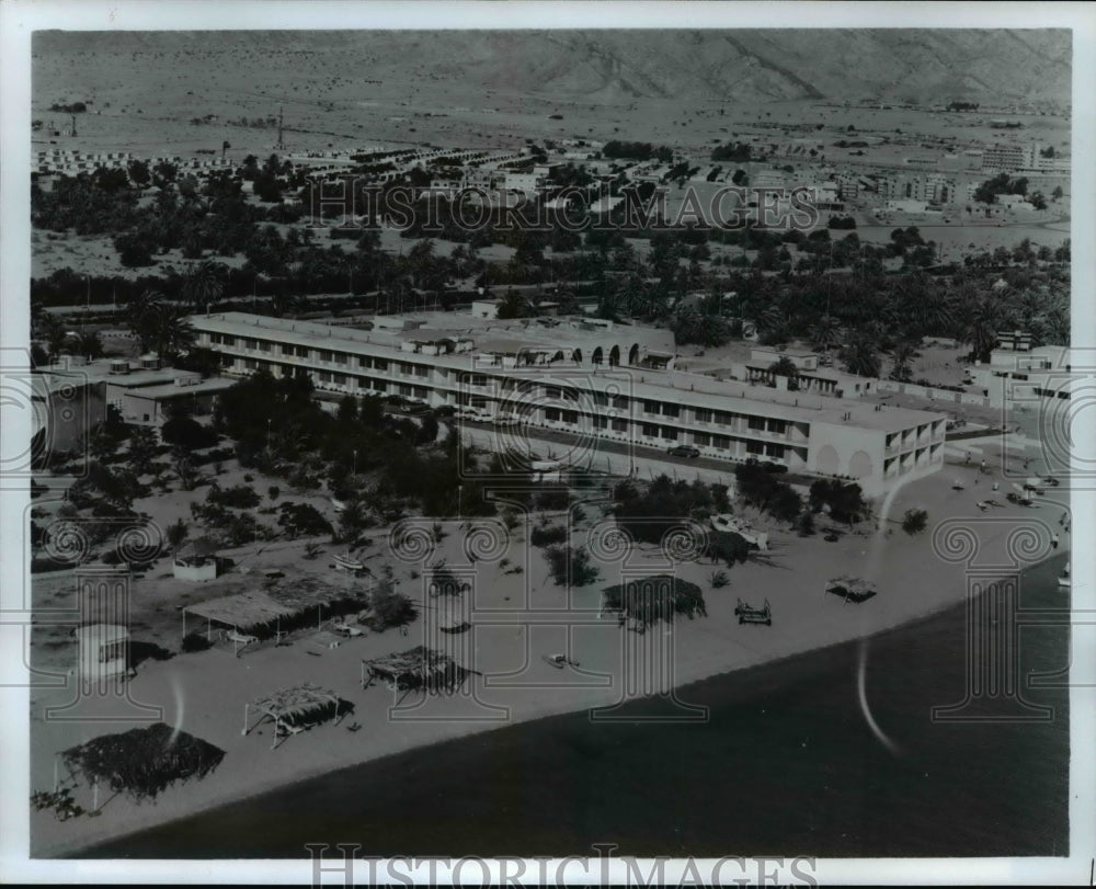 1981 Press Photo Modern hotel at the fast growing Jordanian City of Aqaba - Historic Images