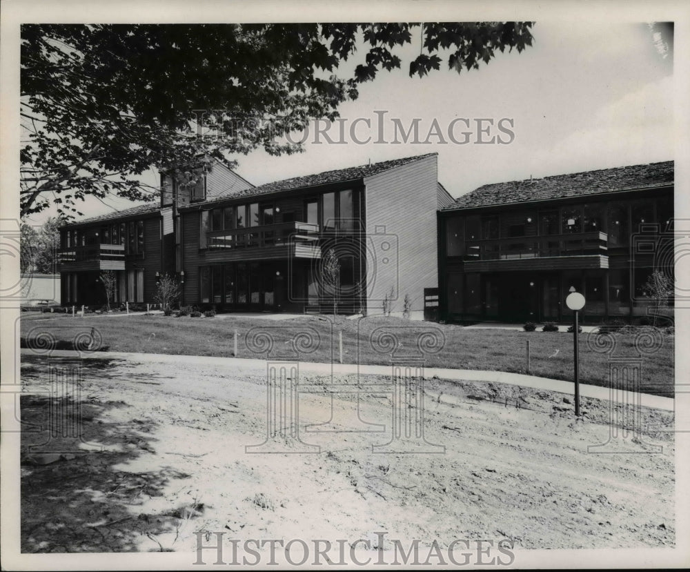 1972 Press Photo Condominiums - cvb30858 - Historic Images