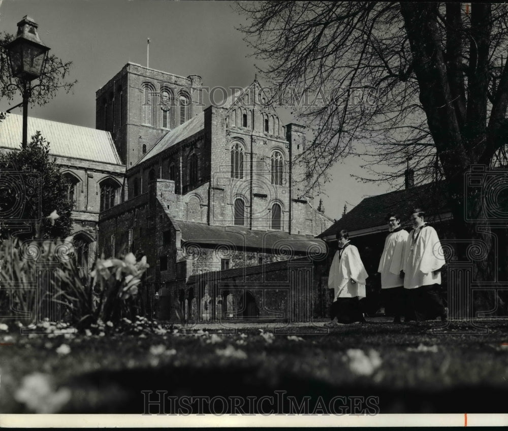 1975 Winchester Cathedral-England-Historic Images