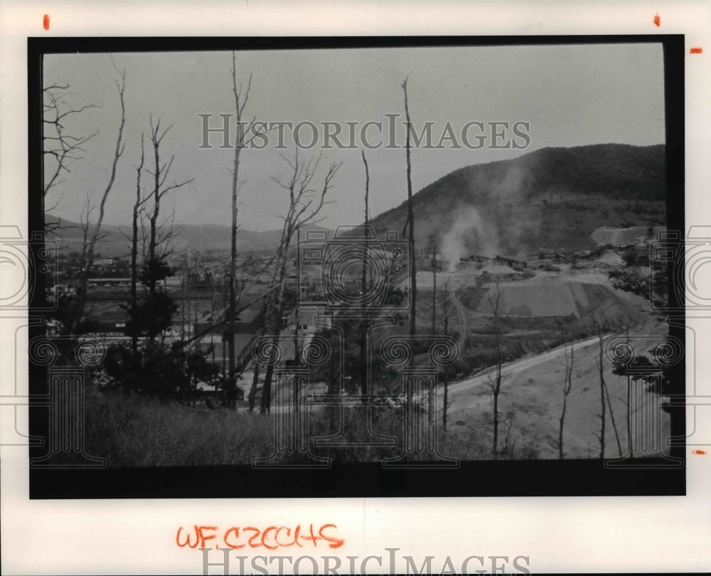 1990 Press Photo Antimony Smelter-Czechoslovakia - cvb30876 - Historic Images