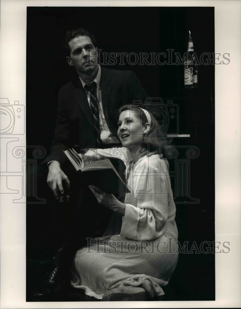 1992 Press Photo William Katt and Mia Dillon in &quot;Days of Wine and Roses&quot; - Historic Images