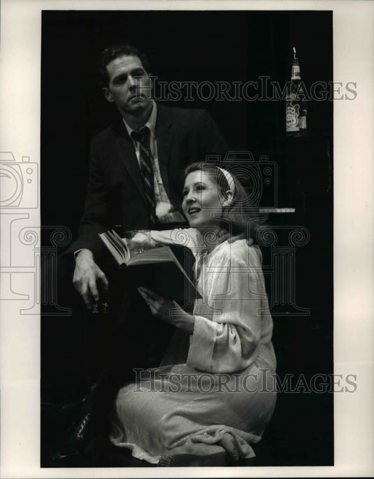 1992 Press Photo William Katt and Mia Dillon in "Days of Wine and Roses" - Historic Images