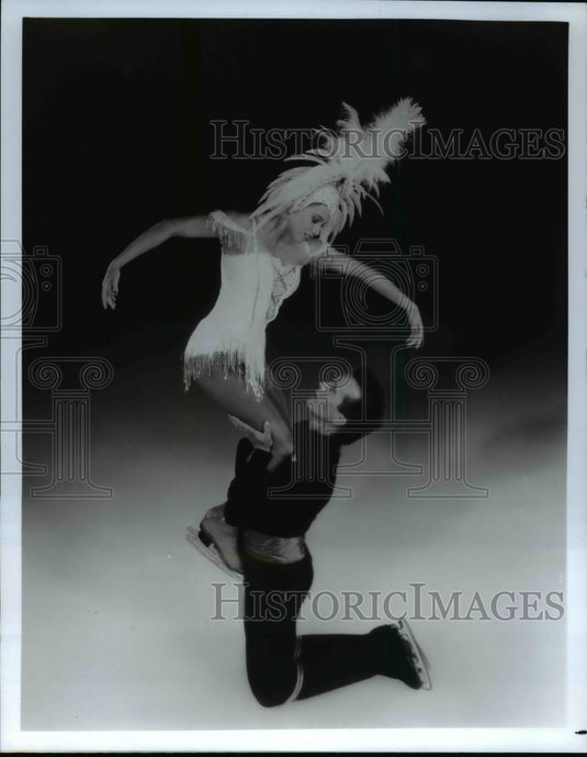 1987 Press Photo Ice Capades stars Tony Paul and Terry Pagano - cvb31128 - Historic Images