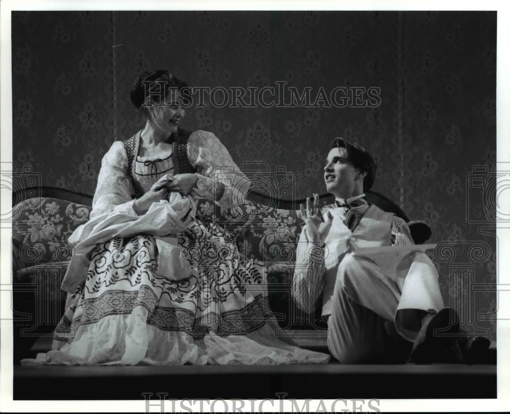 1993 Press Photo Bridgit Ryan and Jared Reed in &quot;The Lady From The Sea&quot; - Historic Images