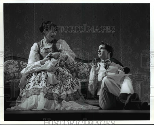 1993 Press Photo Bridgit Ryan and Jared Reed in "The Lady From The Sea" - Historic Images