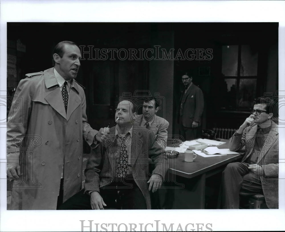 1996 Press Photo A scene in Cleveland Play House&#39;s &quot;Laughter on the 23rd Floor&quot; - Historic Images