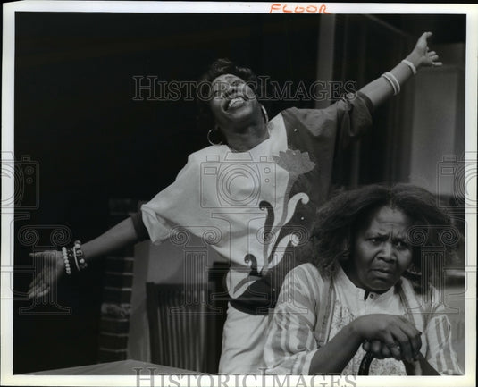 1993 Press Photo A scene in the play "JAR THE FLOOR" - cvb31220 - Historic Images