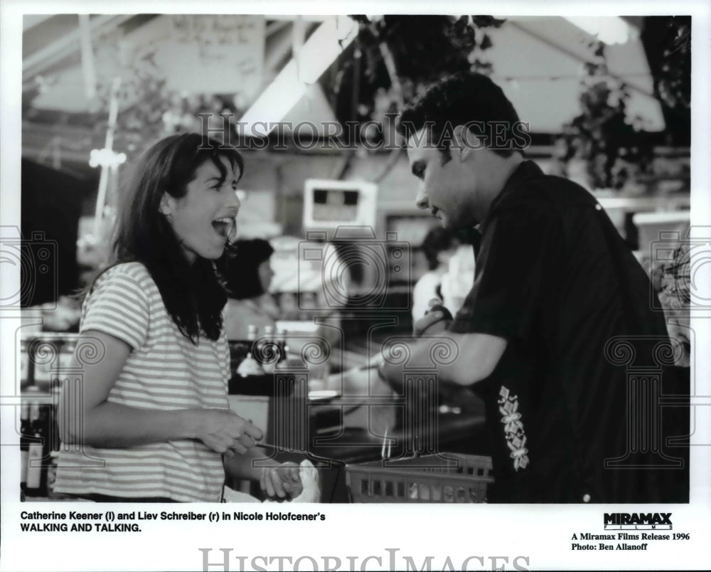 Press Photo Catherine Keener and Liev Schreiber in Walking and Talking - Historic Images