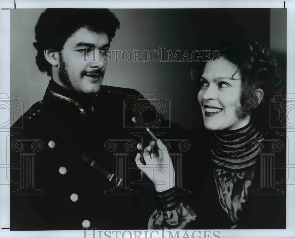 1988 Press Photo Andrew May,Carol Schultz in Shakespeare Much Ado About Nothing - Historic Images