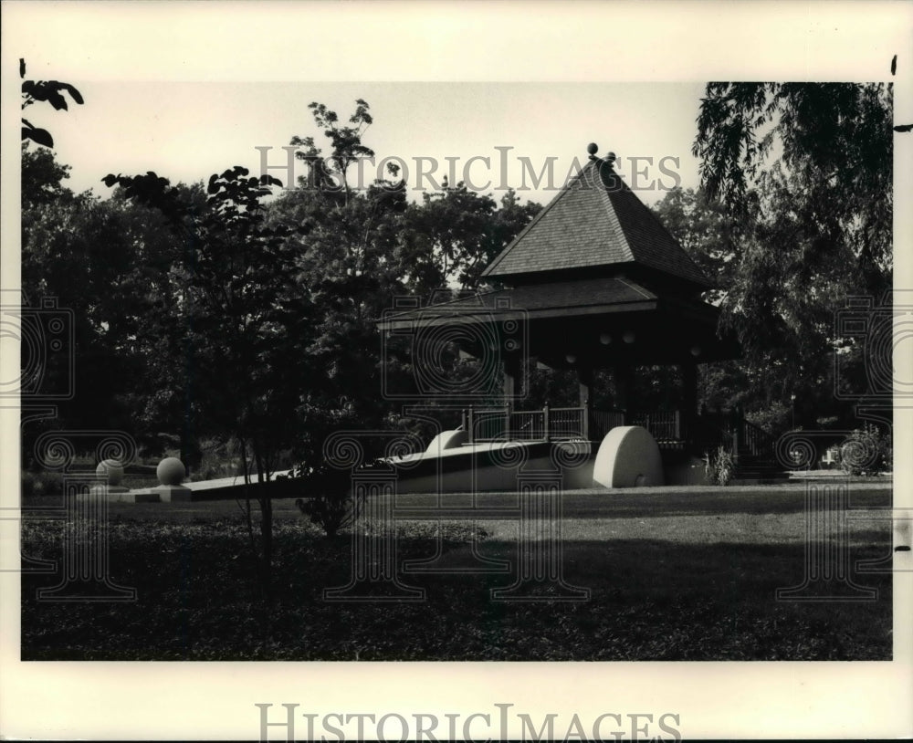 1987 Press Photo Tappan Square Bandstand in Oberlin, Ohio - cvb31661 - Historic Images