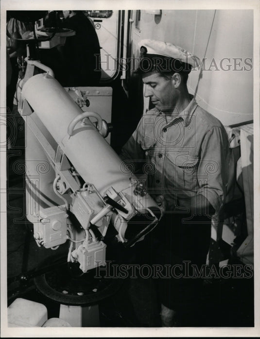 1959 Press Photo Chief O.A. Gerald Arthur Checks Rocket Launcher - cvb31856 - Historic Images