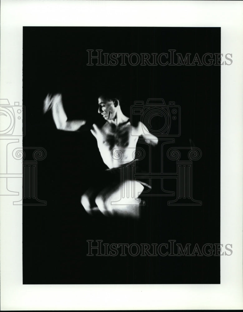 Press Photo Andrew del Harwood&#39;s Metamorphous - cvb31862 - Historic Images