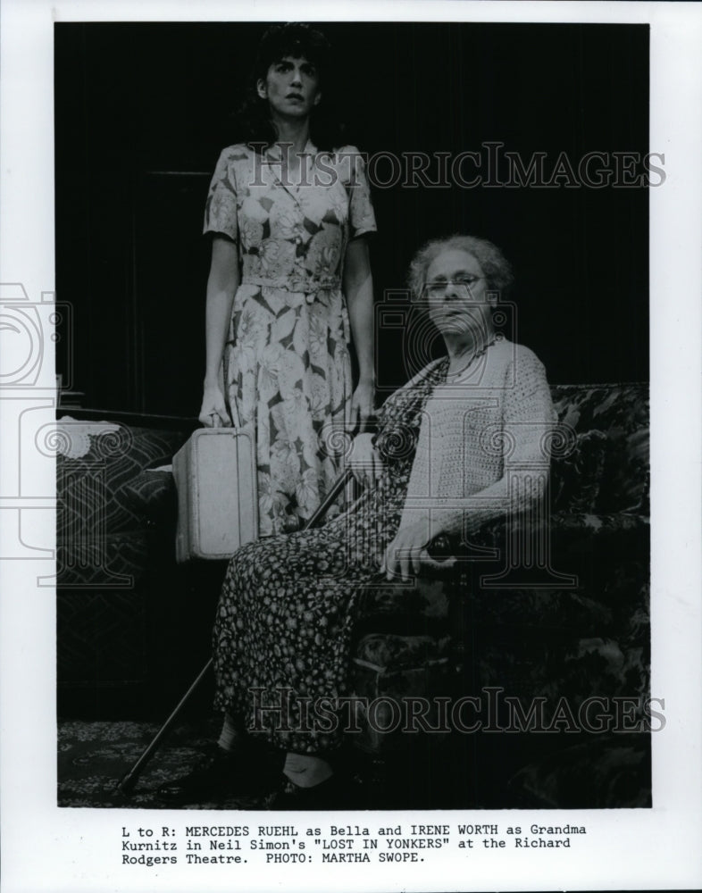 1991 Press Photo MERCEDES RUEHL and IRENE WORTH in 