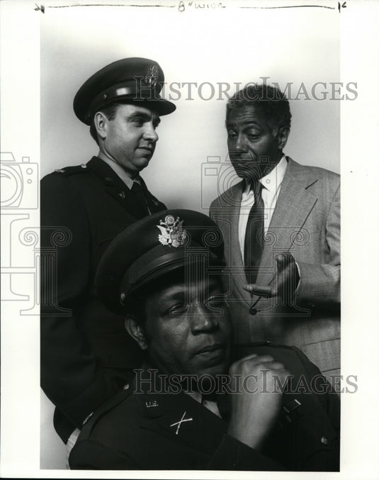 1982 Press Photo Ray Aranha, Morgan Lund, Graham Brown in Appear and Sow Cause - Historic Images