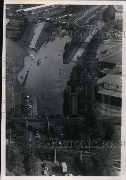 1970, Willow Freeway near Grant Ave SE after the storm - cvb31962 - Historic Images